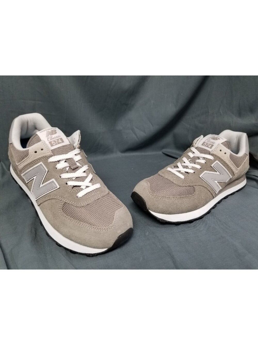 New Balance 574 Core Sneakers Suede ML574EVG Men's Size 7.5 NEW NO BOX!